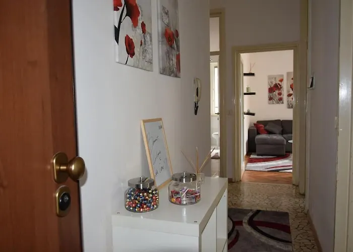 Frugol Nest Lejlighed Como